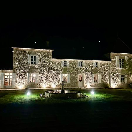 Chateau De Lafont Suites Saint-Vivien  Экстерьер фото