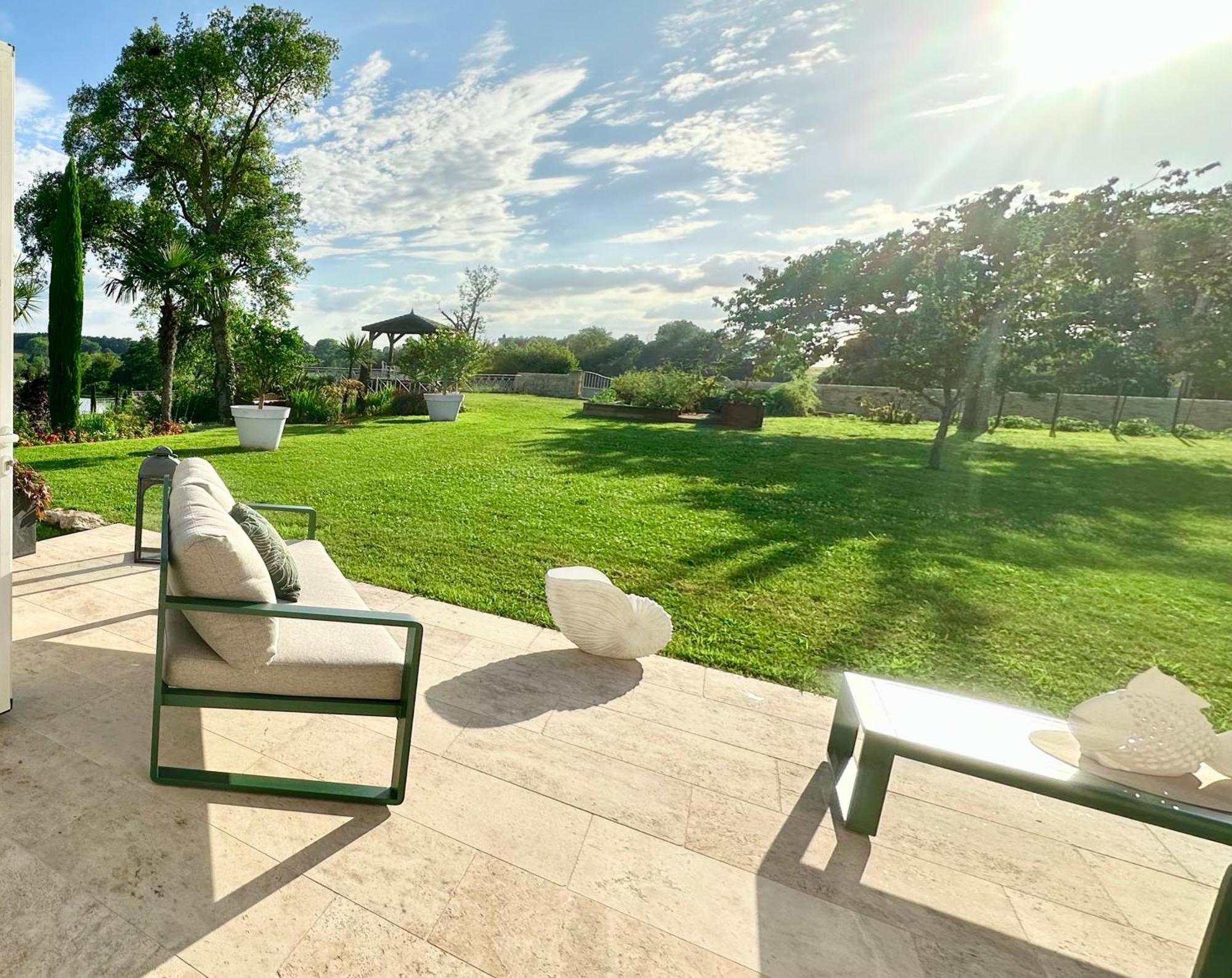 Chateau De Lafont Suites Saint-Vivien  Экстерьер фото