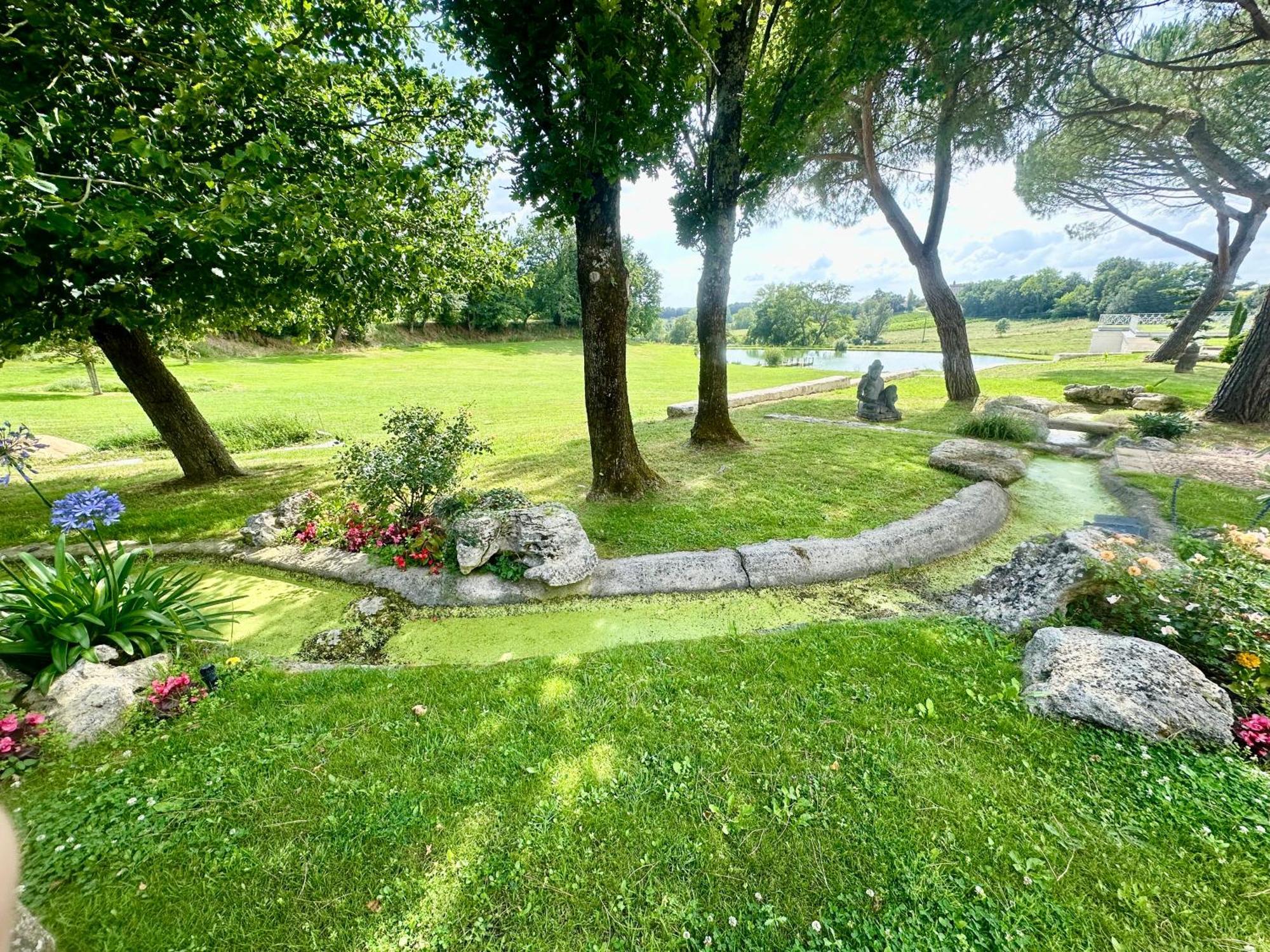 Chateau De Lafont Suites Saint-Vivien  Экстерьер фото