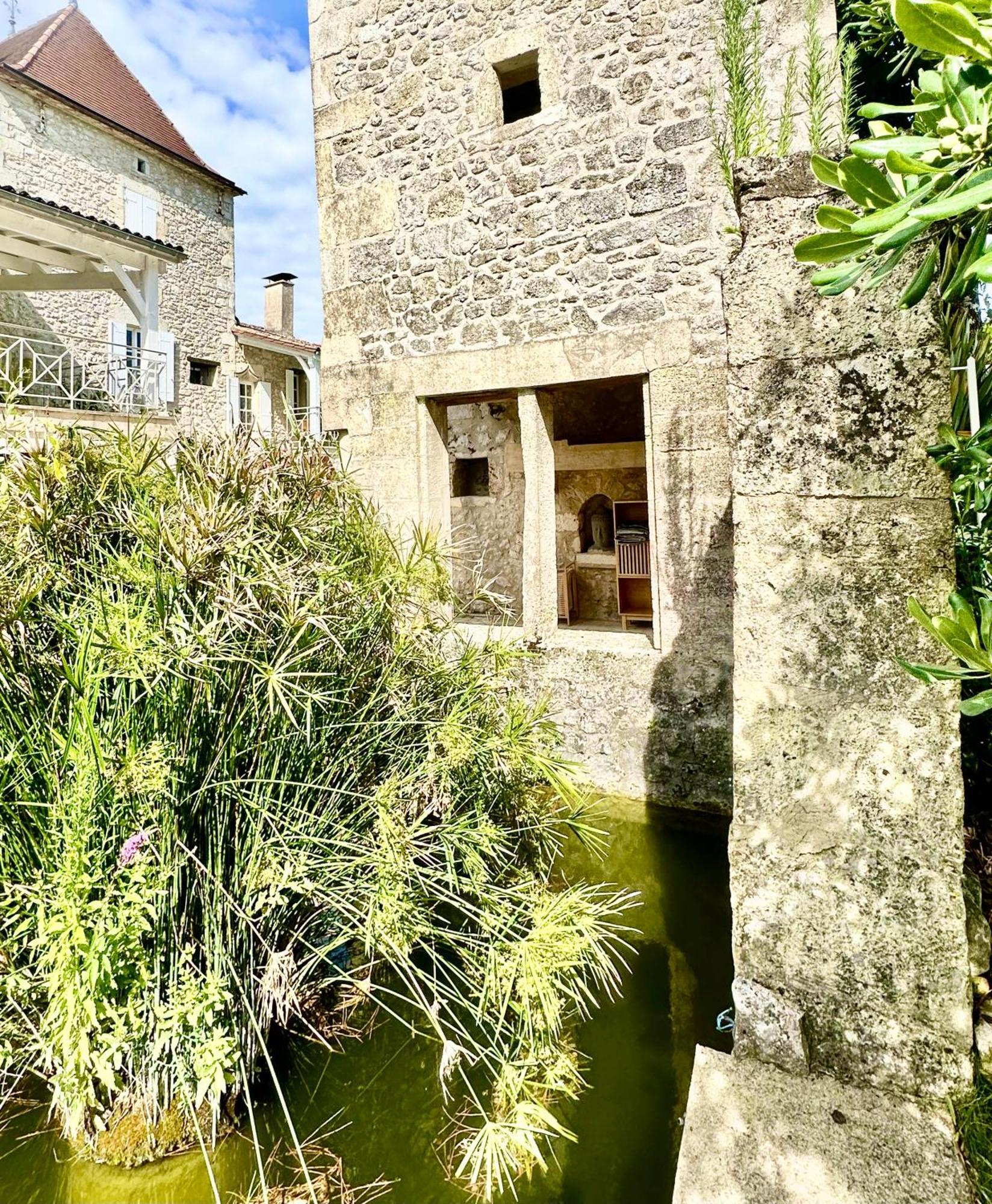 Chateau De Lafont Suites Saint-Vivien  Экстерьер фото